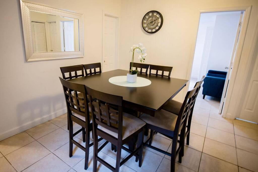 3 Bedroom Miami Home 15 Minutes To The Beach Екстер'єр фото