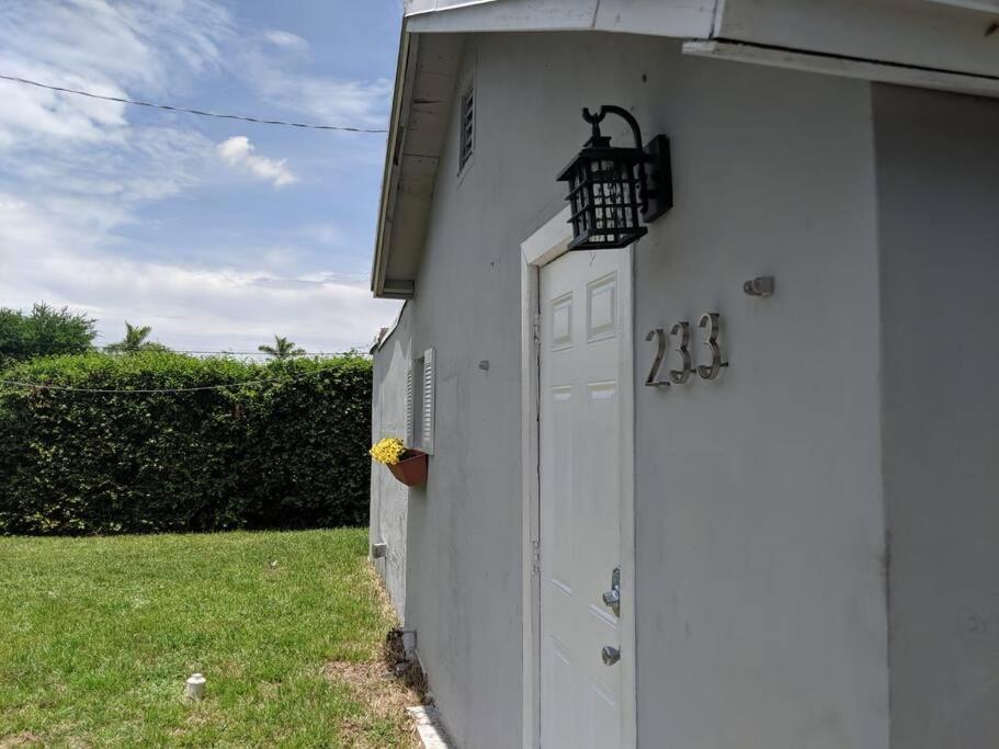 3 Bedroom Miami Home 15 Minutes To The Beach Екстер'єр фото