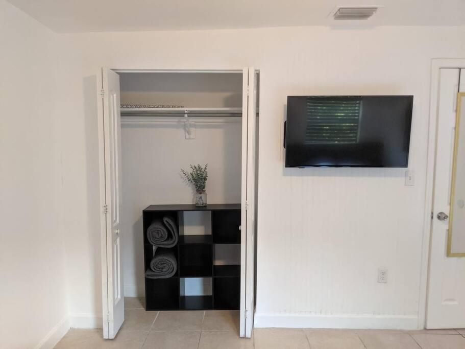 3 Bedroom Miami Home 15 Minutes To The Beach Екстер'єр фото