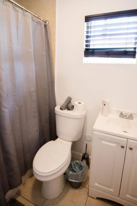 3 Bedroom Miami Home 15 Minutes To The Beach Екстер'єр фото